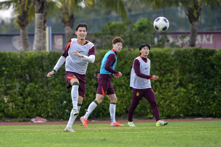  侯永永：我是B2B類型的球員，最喜歡踢8號(hào)位也能勝任其他位置